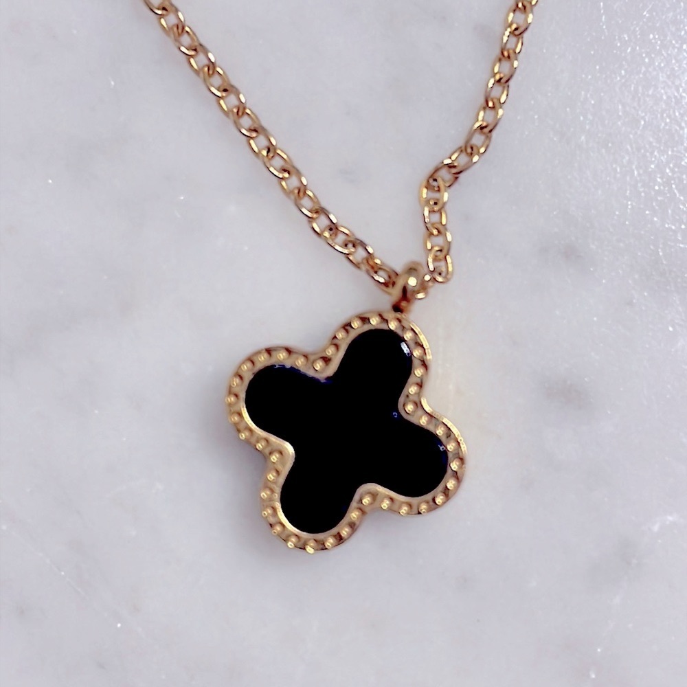 Designer inspired Reversible Clover necklace - Picture 4 of 7